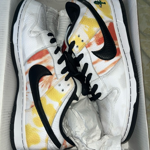 Nike Sb Low Tie Dye Raygun Dunks - Picture 1 of 5